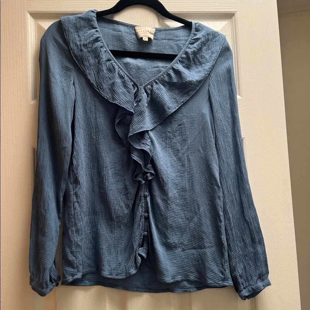 Sezane Priscille Blouse Women's 34 US 2 Ruffle V-Neck 100% Silk Button Blue - Picture 4 of 7